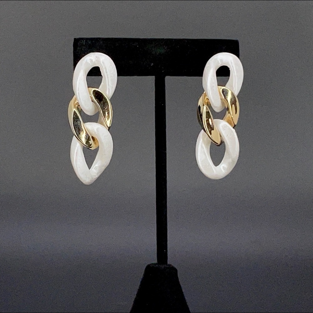 Very unique Earrings